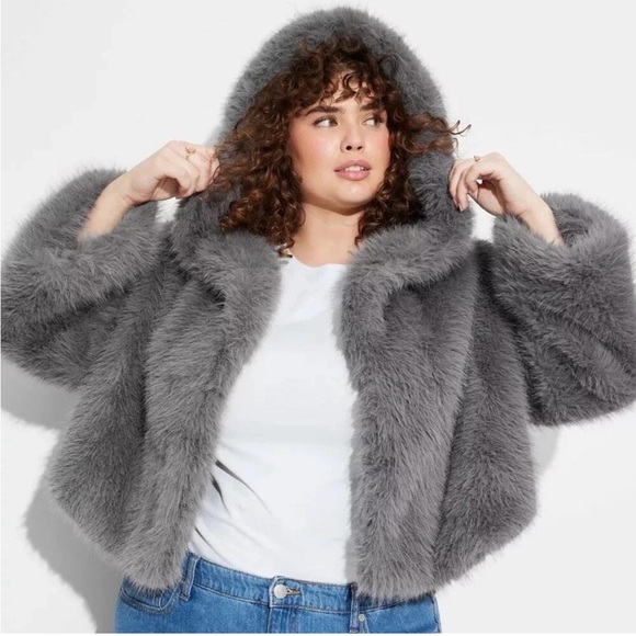 NWT Wild Fable faux fur cropped hoodie jacket, size large - Picture 1 of 6